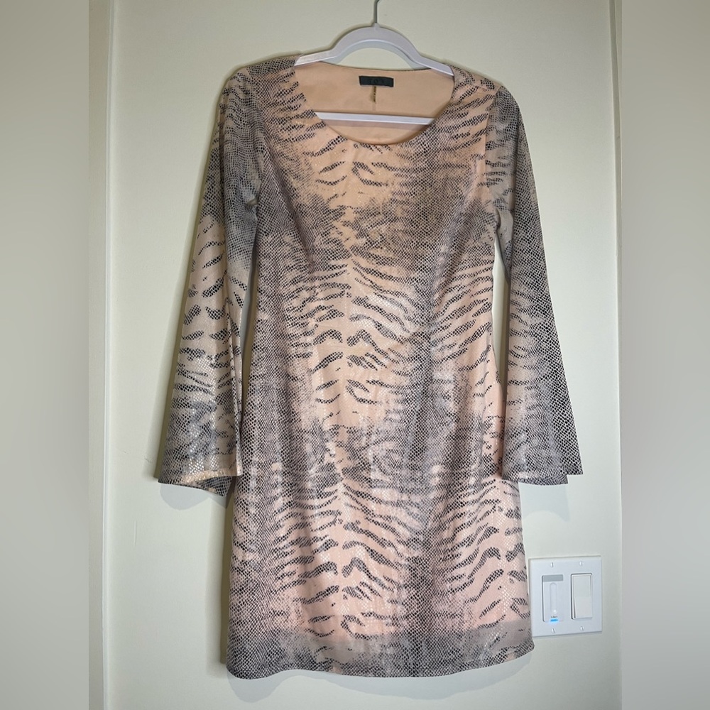 Fun dress for a night out lightly sparkles